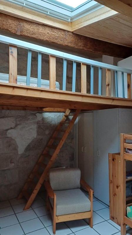Appartement Chaleureux Dans Une Maison En Pierre Mireval 外观 照片
